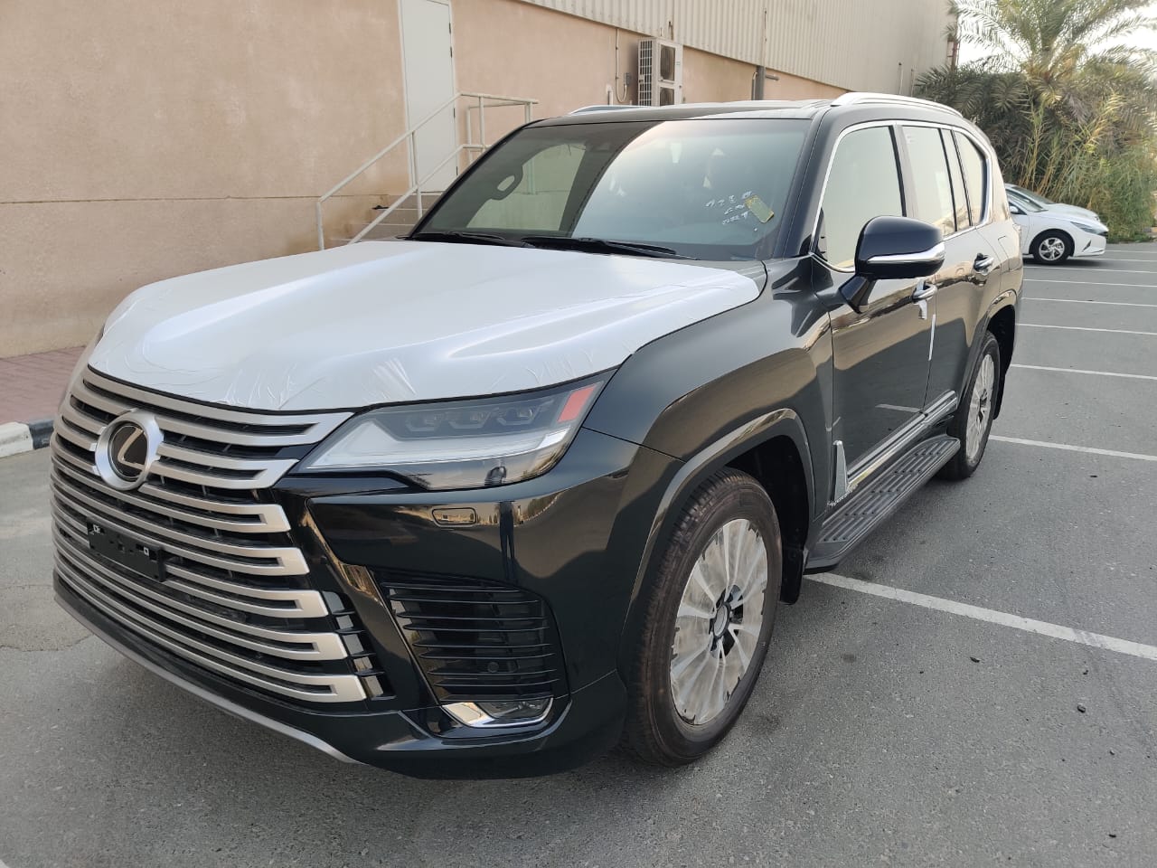 Lexus LX 600 Dubai