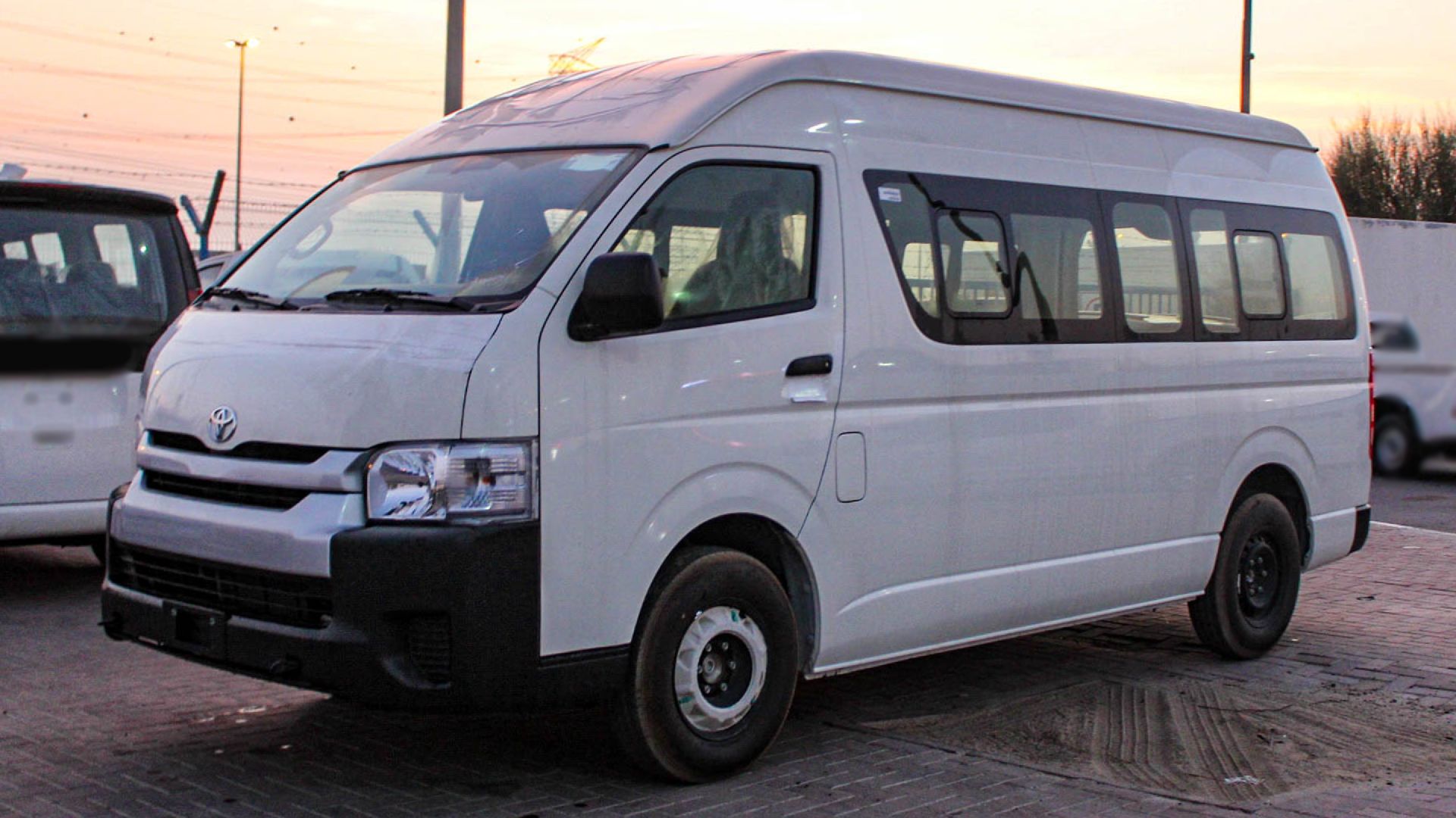 Discover the Toyota Hiace Bus in Dubai