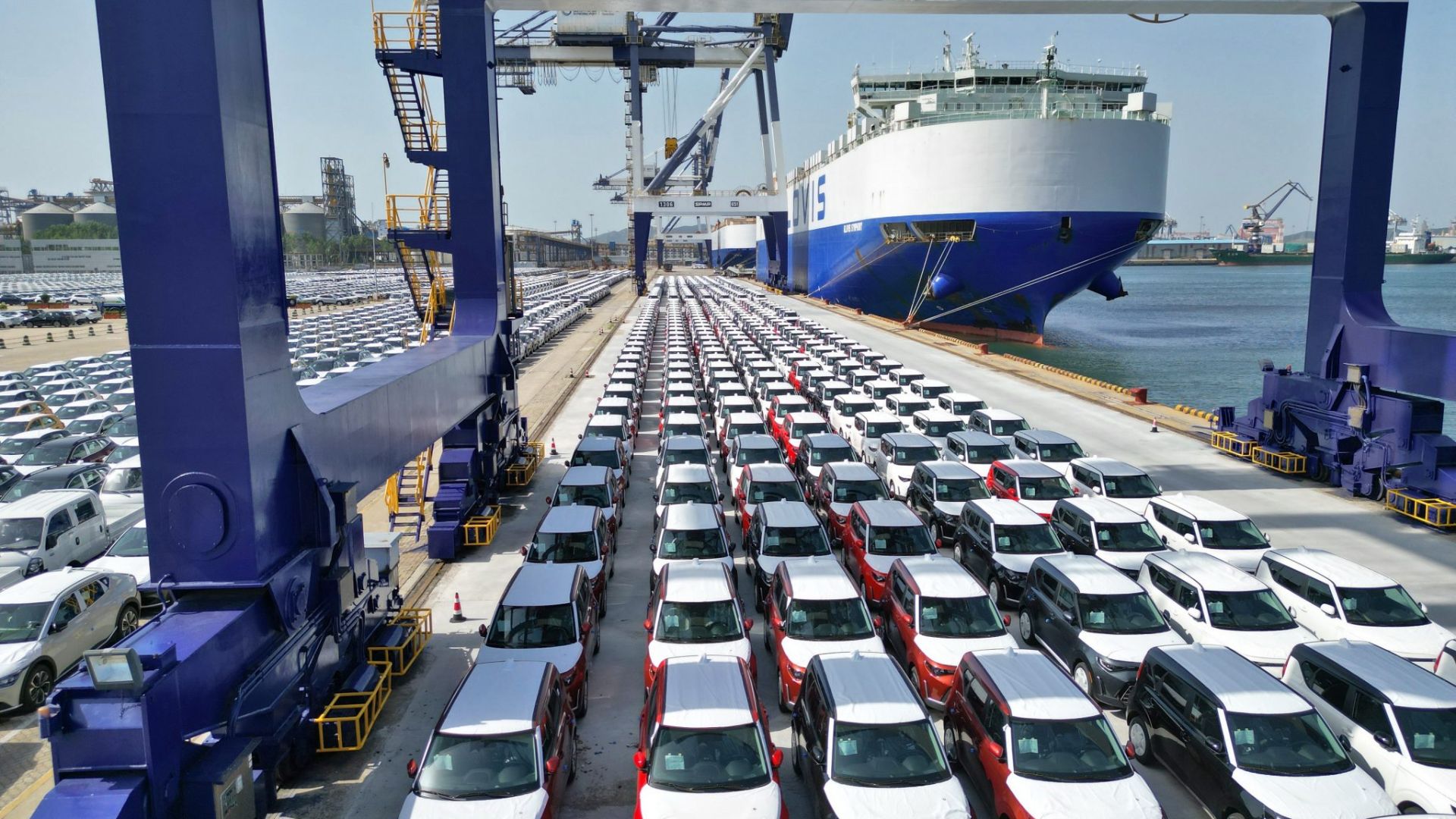 How to Navigate International Car Export