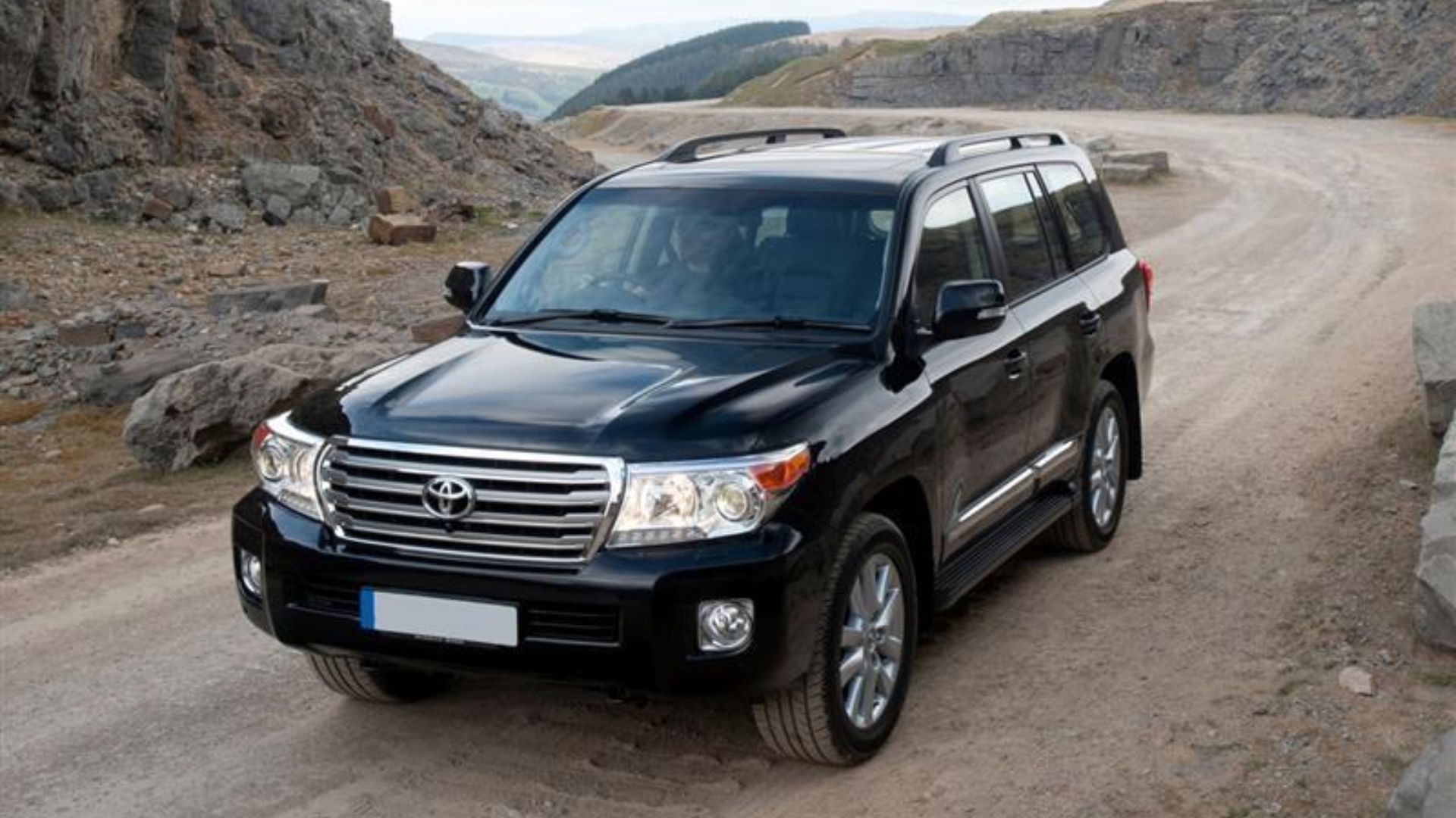 Why Celebrities and Business Leaders Choose Armored Land Cruisers