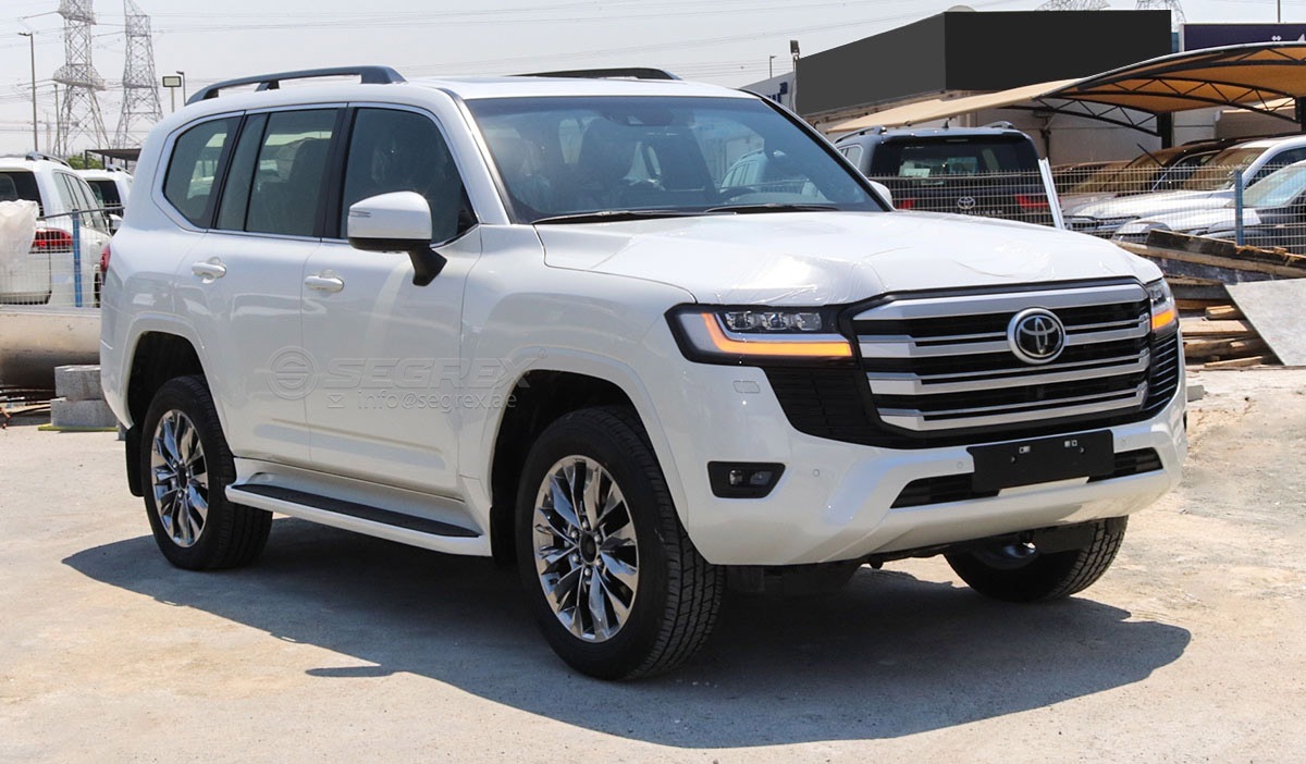 How Does the Dubai Export Market Influence Land Cruiser Buffalo Prices?